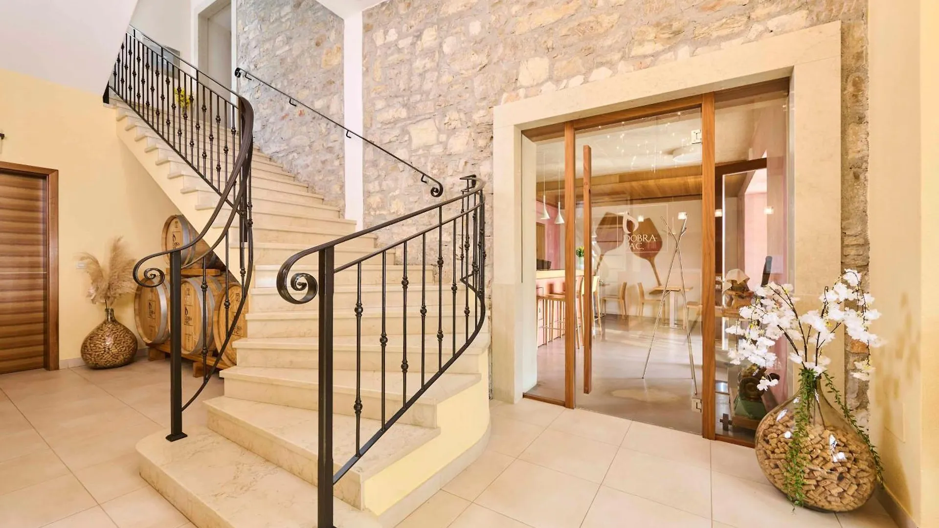 Villa Dobravac Wine Estate Rovigno Croazia